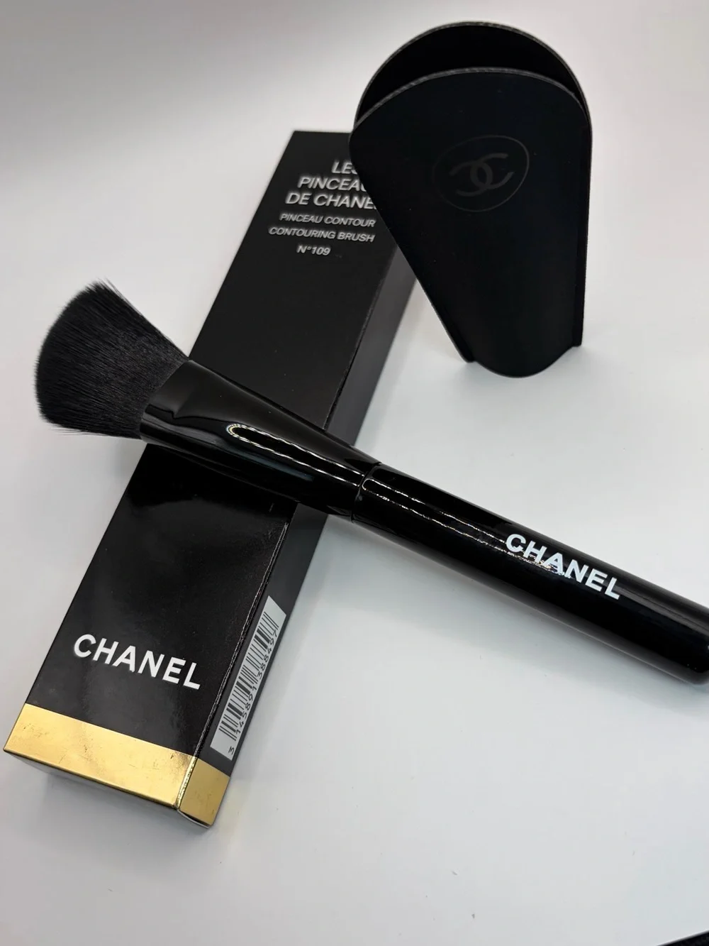 CHANEL Black Powder/Blush Makeup Brush with Protective Sleeve